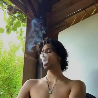 郑逸晨